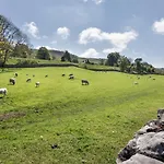 Ramblers Retreat * セトル